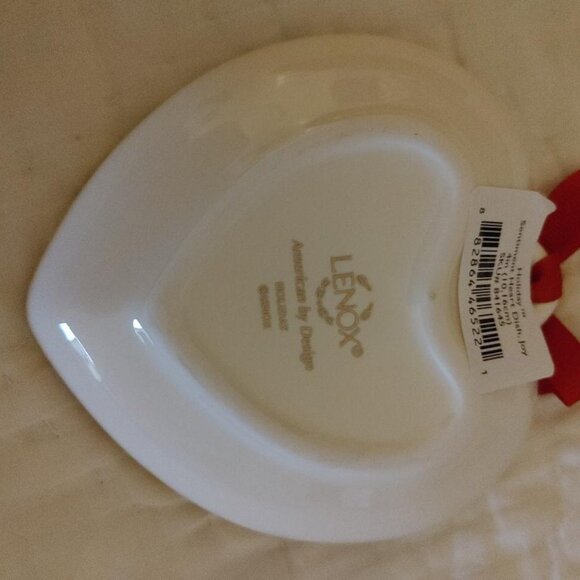 Lenox Holiday Sentiment Heart Dish ~ Joy ~ 4" - Picture 6 of 6